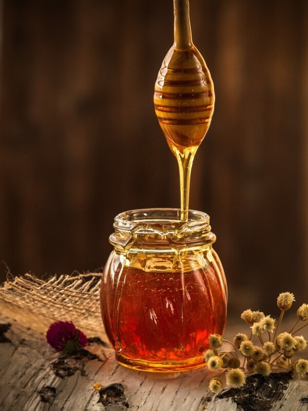 honey dipper and jar